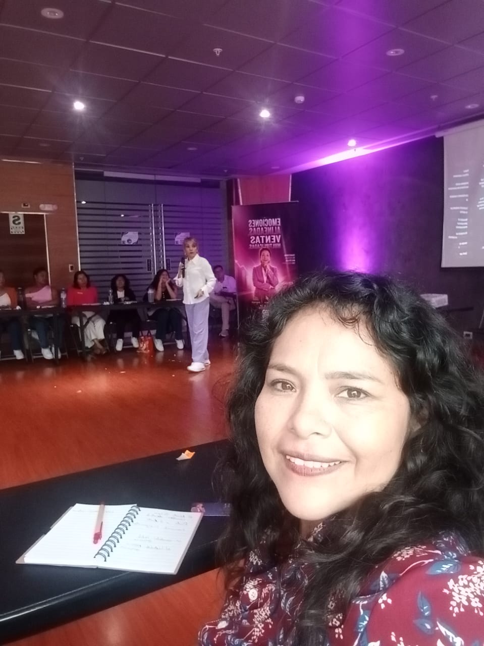 Liliana Salvatierra en la capacitación Emociones Alineadas, Ventas Multiplicadas, Lima 2026